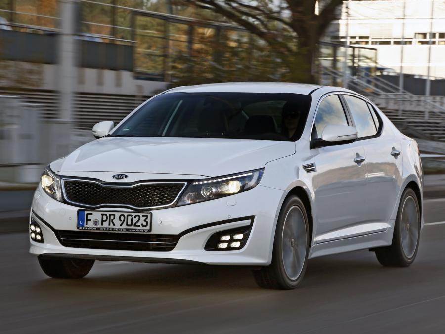  Kia Optima 2013 года  (EU) (фото 1 из 15)